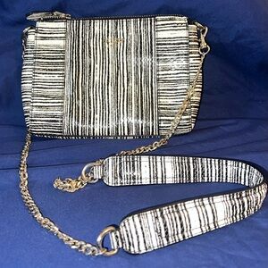 Guess Bag - Black and white patterned leather crossbody purse w/detachable chain